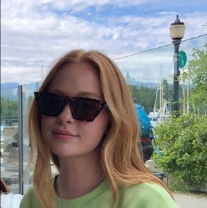 Meet your Posher, Daphne